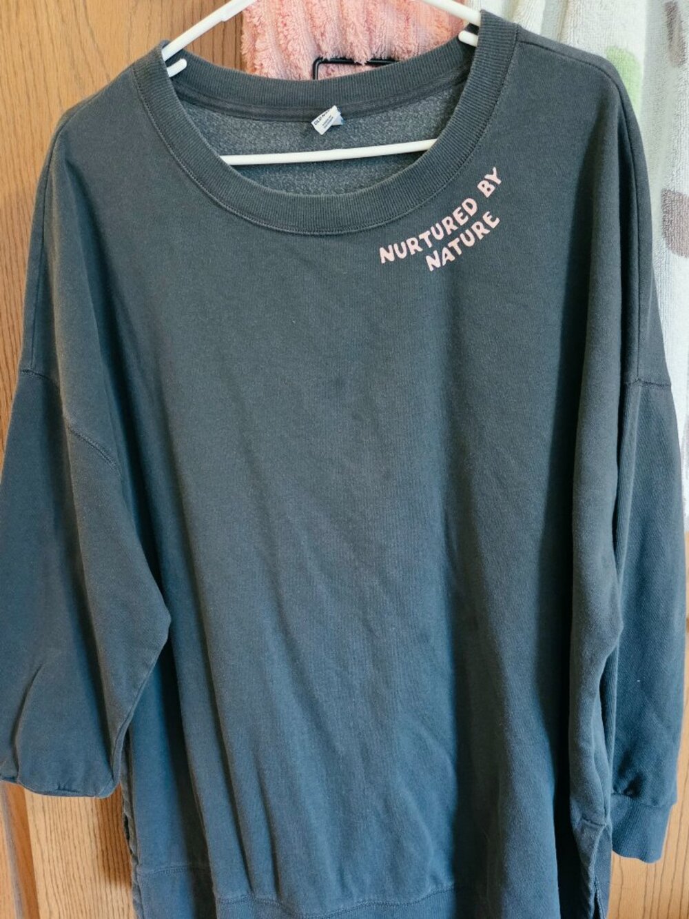 Women't Old Navy Sweatshirt XXL/Black with graphics